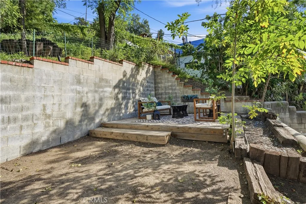 5244 Baza, Woodland Hills, California 91364 home-pic-25