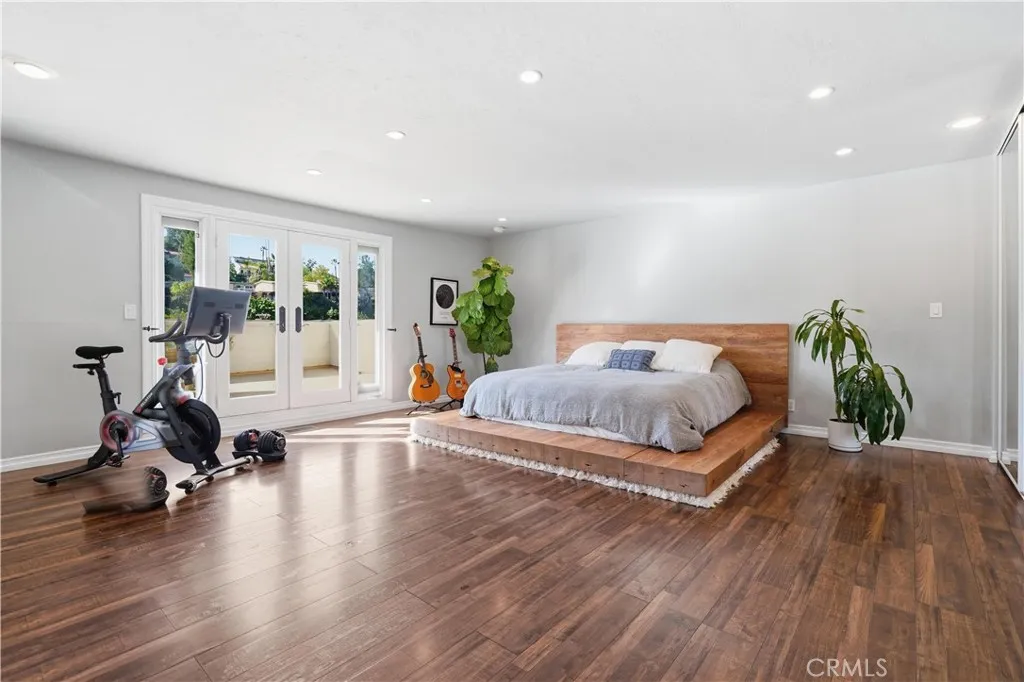 5244 Baza, Woodland Hills, California 91364 home-pic-10