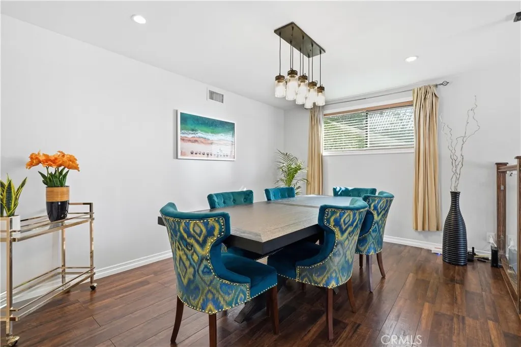 5244 Baza, Woodland Hills, California 91364 home-pic-7