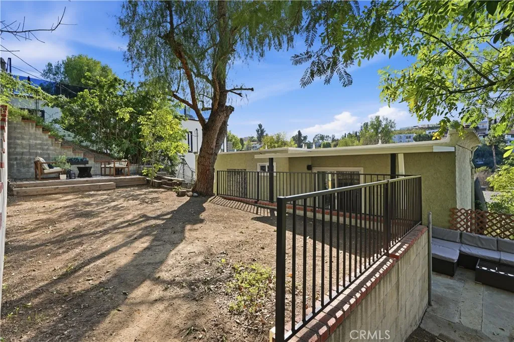 5244 Baza, Woodland Hills, California 91364 home-pic-24
