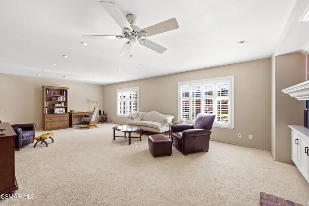 3883 Calle Buena Vista, Newbury Park, California 91320 home-pic-19