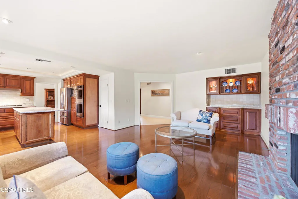 3883 Calle Buena Vista, Newbury Park, California 91320 home-pic-11