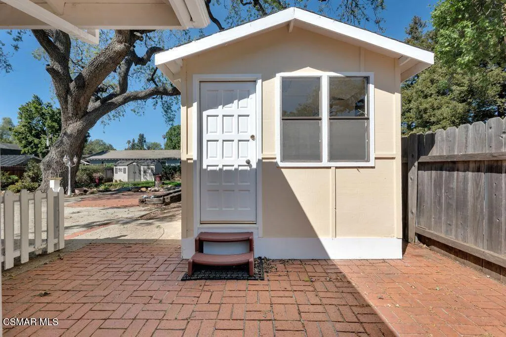 685 Paige Lane, Thousand Oaks, California 91360 home-pic-27