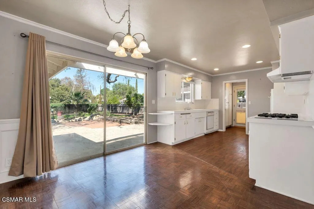 685 Paige Lane, Thousand Oaks, California 91360 home-pic-13