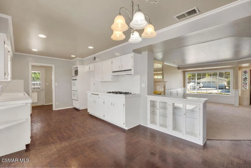 685 Paige Lane, Thousand Oaks, California 91360 home-pic-15