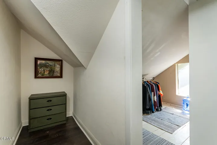 GYP_1955 N Los Robles Ave_042_MLS