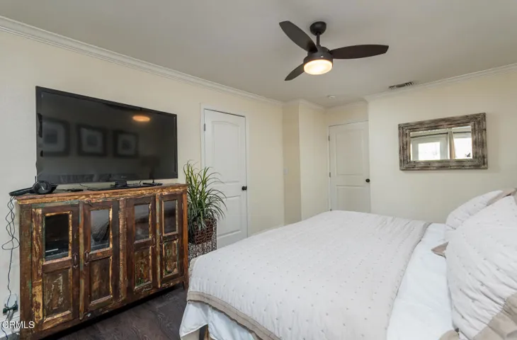 GYP_1955 N Los Robles Ave_041_MLS