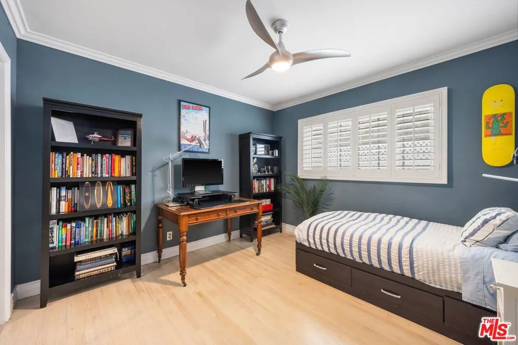 2615 Beach Avenue, Venice, California 90291 home-pic-16