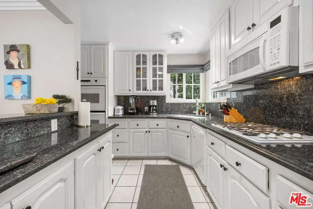 2615 Beach Avenue, Venice, California 90291 home-pic-8