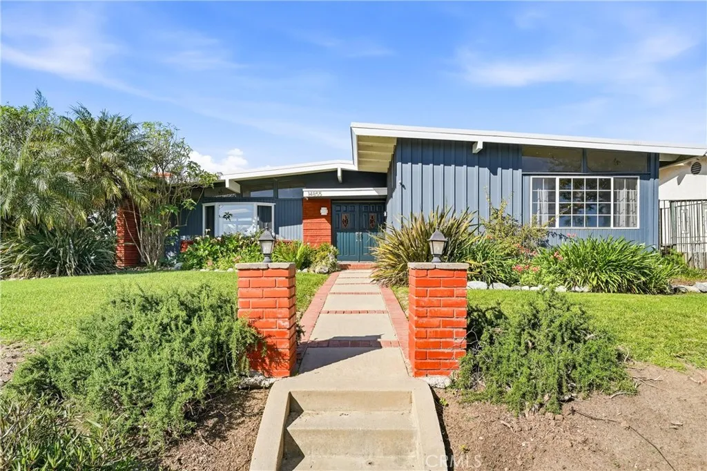 14855 Valeda, La Mirada, California 90638 home-pic-1