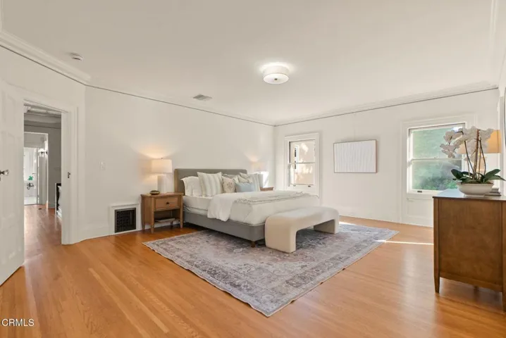 39-36-web-or-mls-203-oaklawn-ave