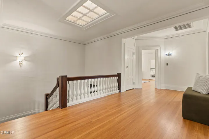 29-19-web-or-mls-203-oaklawn-ave