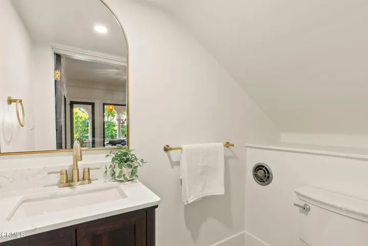 13-16-web-or-mls-203-oaklawn-ave