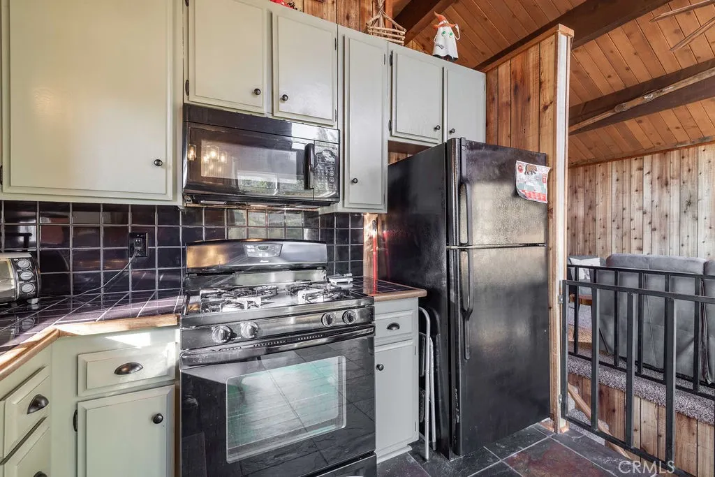 42788 Monterey, Big Bear Lake, California 92315 home-pic-8
