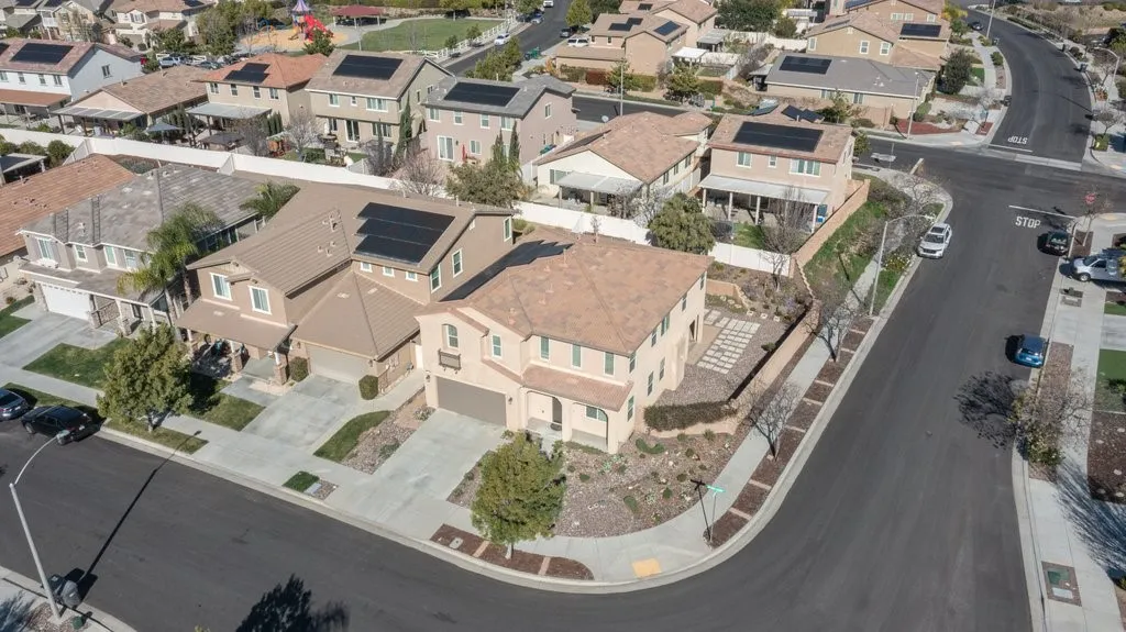 37761 Apache Plume Drive, Murrieta, California 92563 home-pic-45
