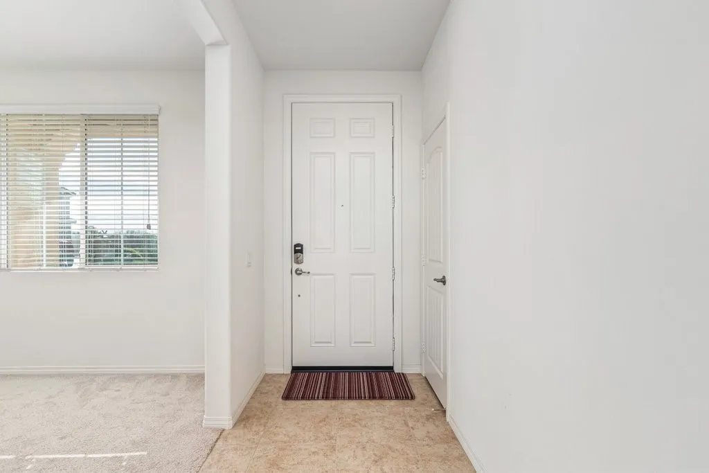 37761 Apache Plume Drive, Murrieta, California 92563 home-pic-3