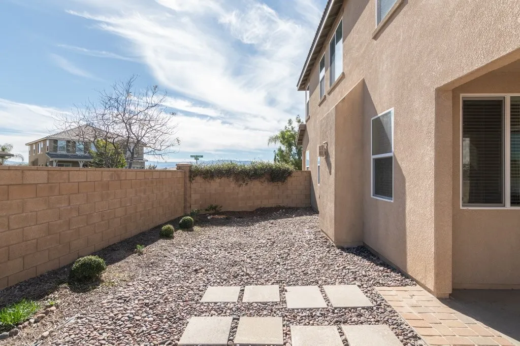 37761 Apache Plume Drive, Murrieta, California 92563 home-pic-42