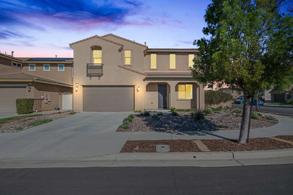 37761 Apache Plume Drive, Murrieta, California 92563 home-pic-1