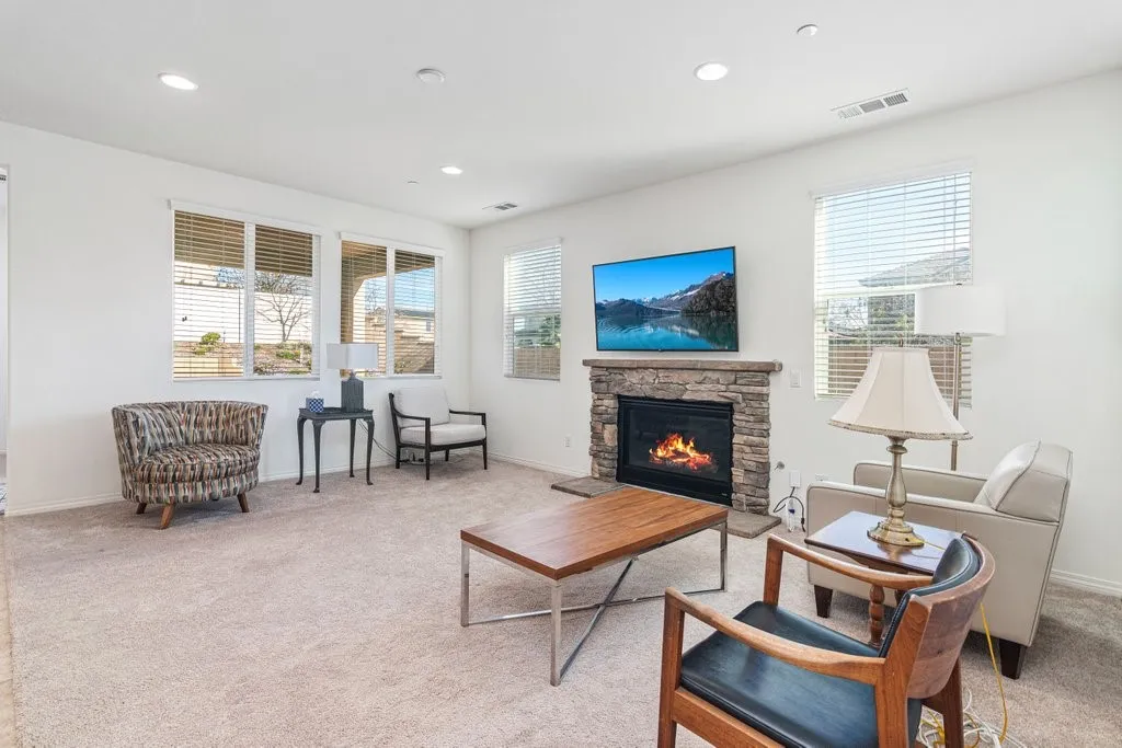 37761 Apache Plume Drive, Murrieta, California 92563 home-pic-8