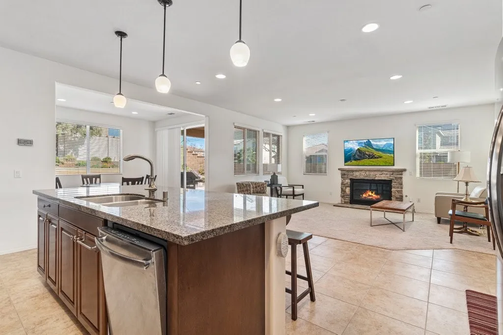 37761 Apache Plume Drive, Murrieta, California 92563 home-pic-10