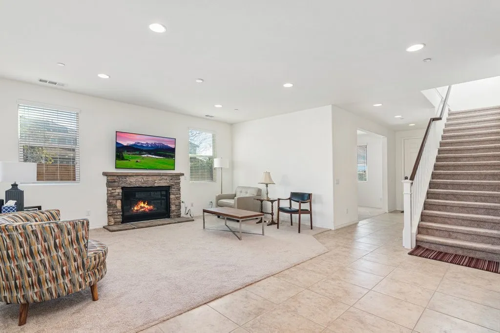 37761 Apache Plume Drive, Murrieta, California 92563 home-pic-9