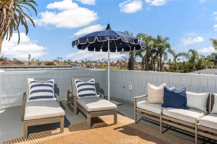 153 Granada Avenue, Long Beach, California 90803