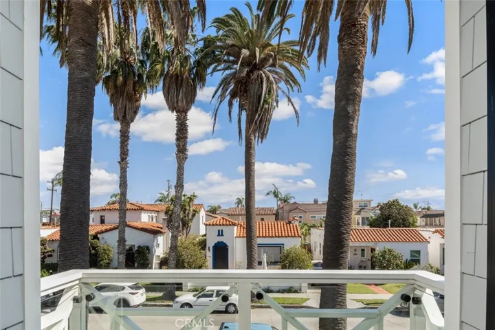 153 Granada Avenue, Long Beach, California 90803