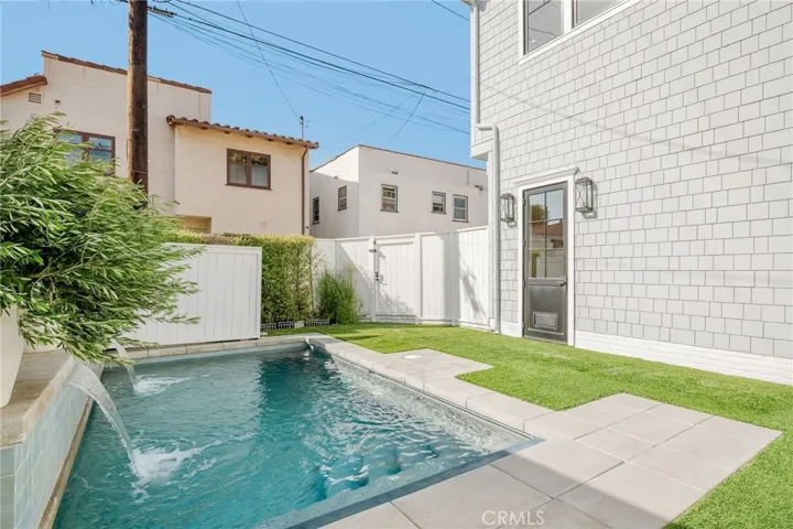 153 Granada Avenue, Long Beach, California 90803
