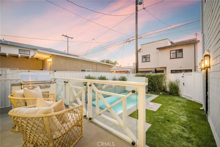 153 Granada Avenue, Long Beach, California 90803