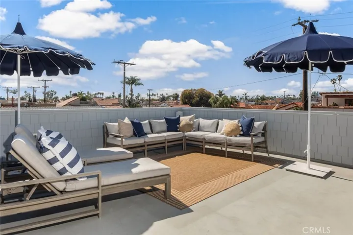 153 Granada Avenue, Long Beach, California 90803