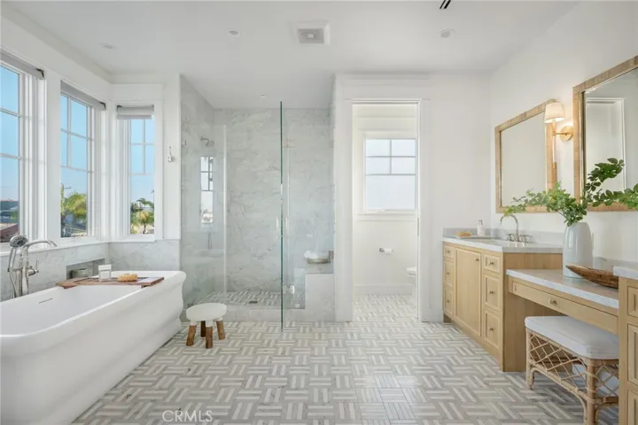 153 Granada Avenue, Long Beach, California 90803