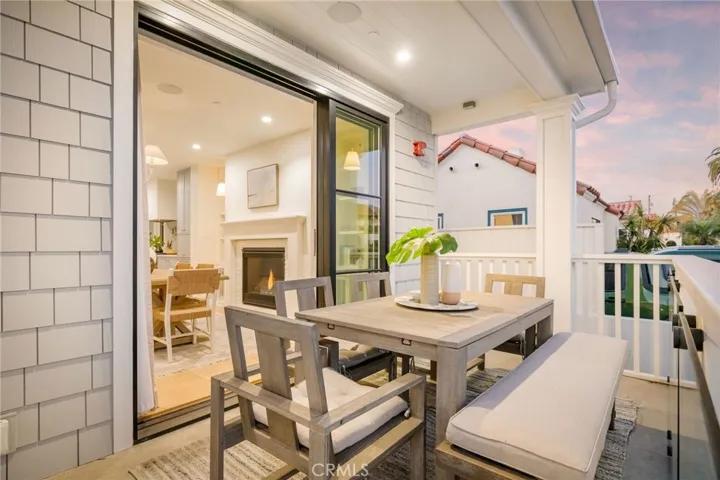 153 Granada Avenue, Long Beach, California 90803