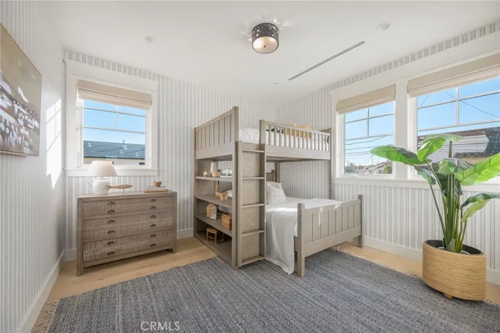 153 Granada Avenue, Long Beach, California 90803