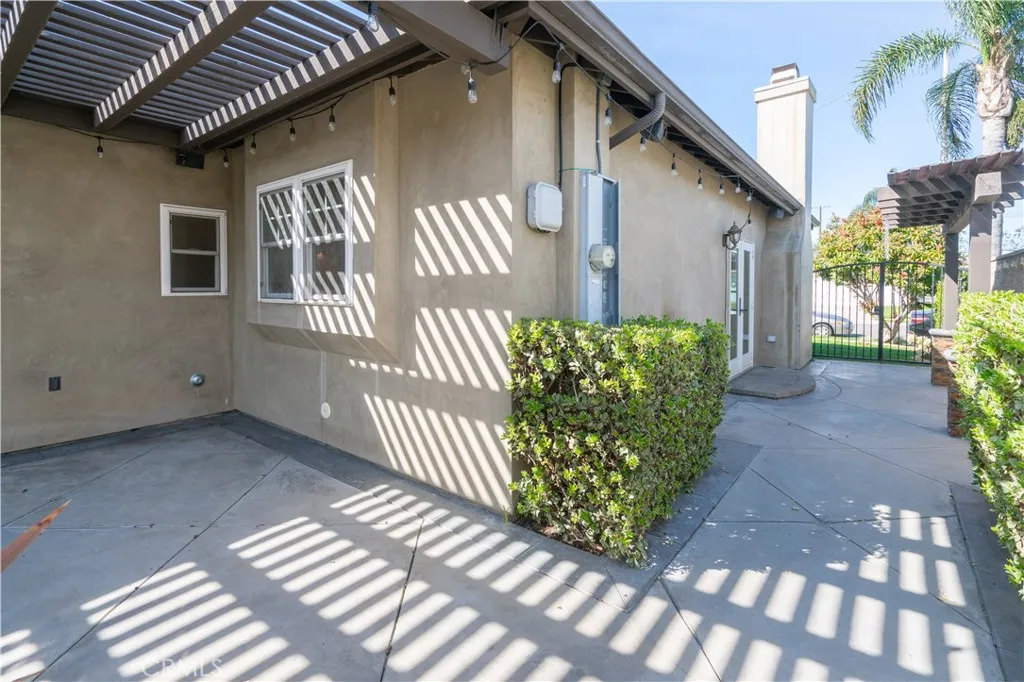 308 Cleveland, Huntington Beach, California 92648 home-pic-40