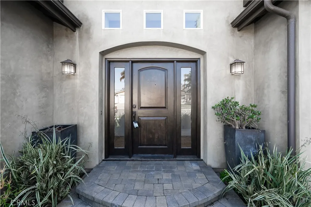 308 Cleveland, Huntington Beach, California 92648 home-pic-5