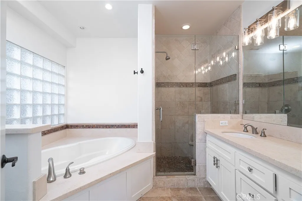308 Cleveland, Huntington Beach, California 92648 home-pic-20