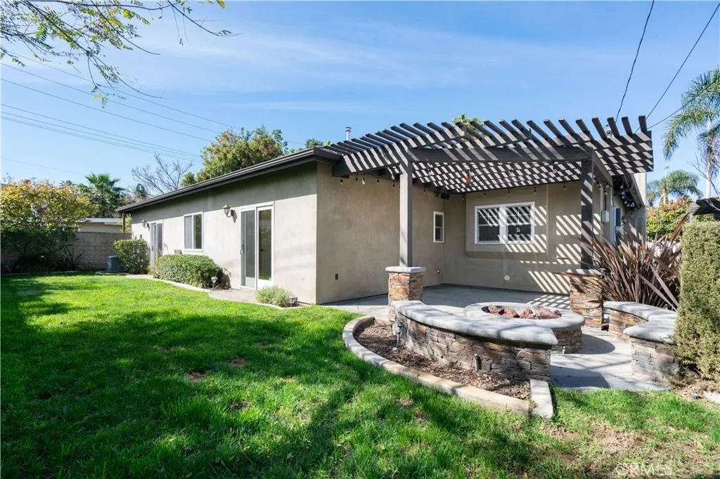 308 Cleveland, Huntington Beach, California 92648 home-pic-37