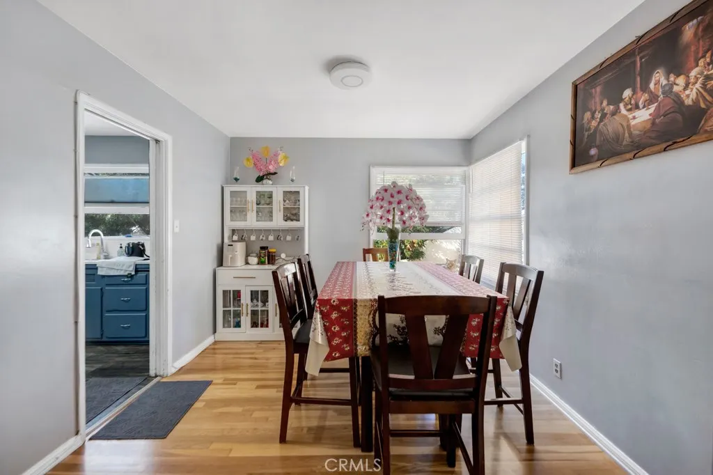 14153 Sylvan, Van Nuys, California 91401 home-pic-4