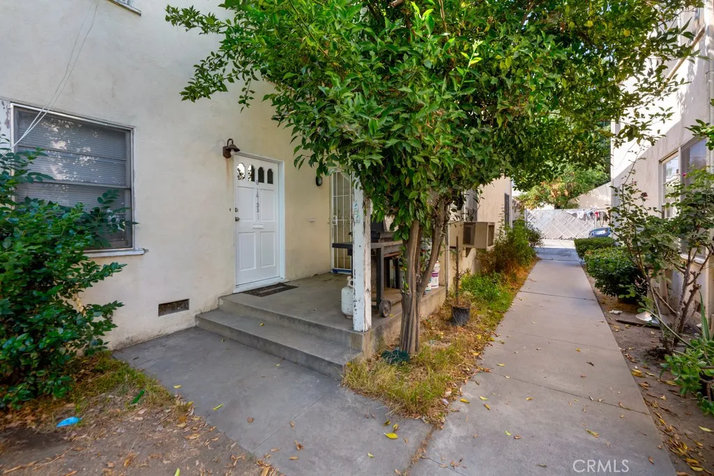 14153 Sylvan, Van Nuys, California 91401 home-pic-10