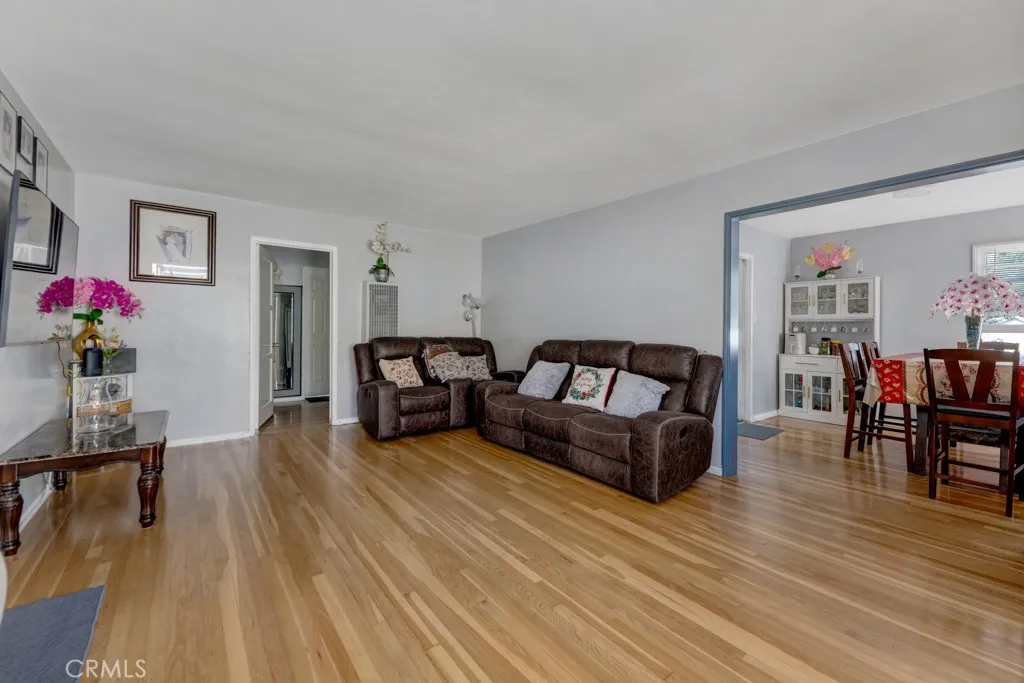 14153 Sylvan, Van Nuys, California 91401 home-pic-5