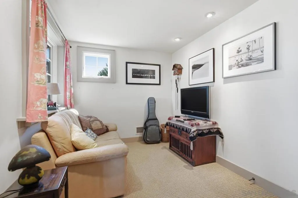 4511 Santa Cruz Avenue, San Diego, California 92107 home-pic-19