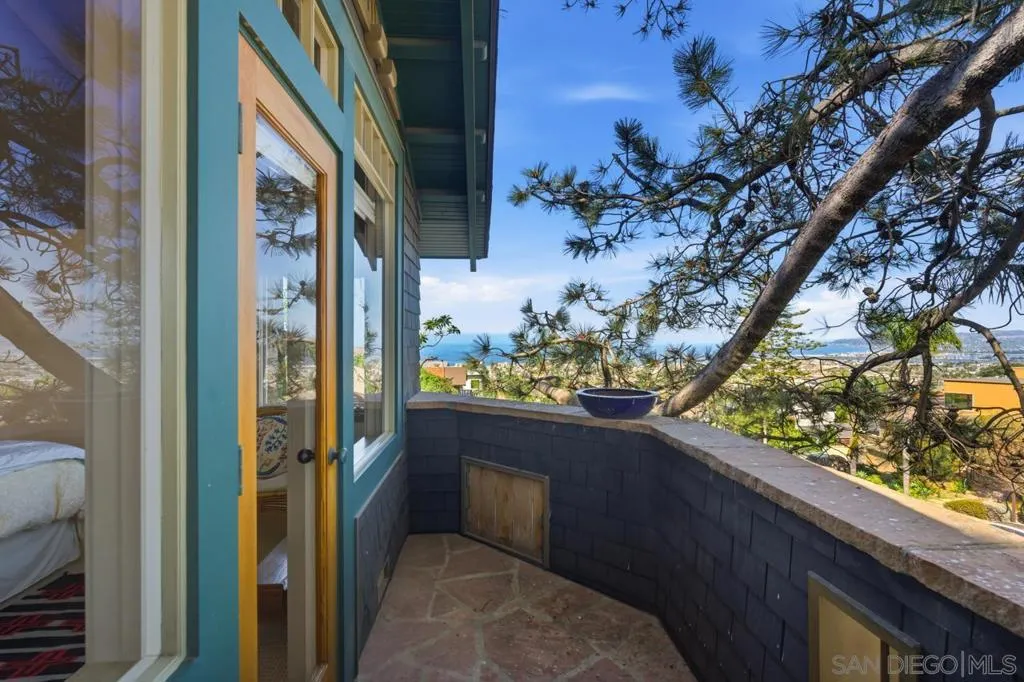 4511 Santa Cruz Avenue, San Diego, California 92107 home-pic-16