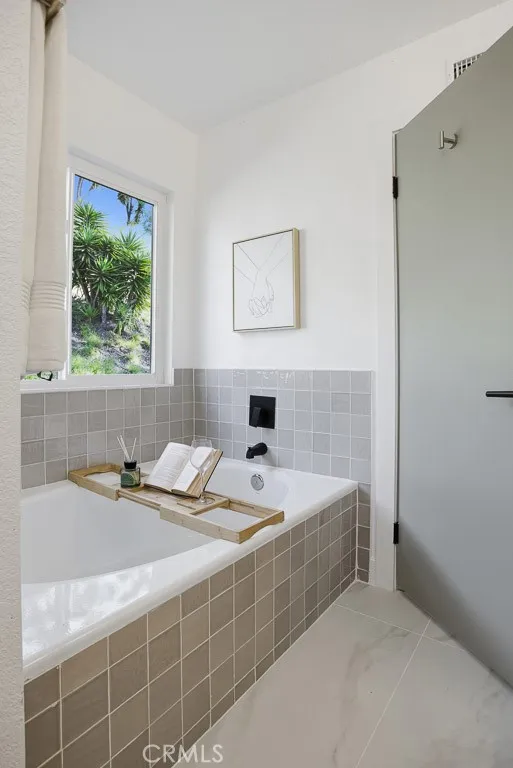1069 Belleza Street, Camarillo, California 93012 home-pic-28
