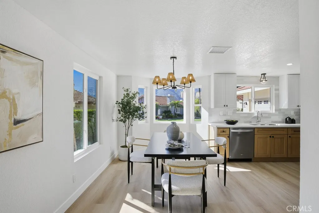 1069 Belleza Street, Camarillo, California 93012 home-pic-8