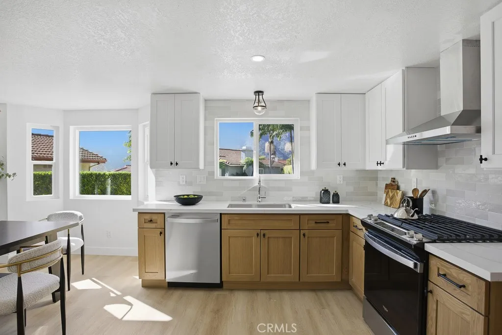 1069 Belleza Street, Camarillo, California 93012 home-pic-14