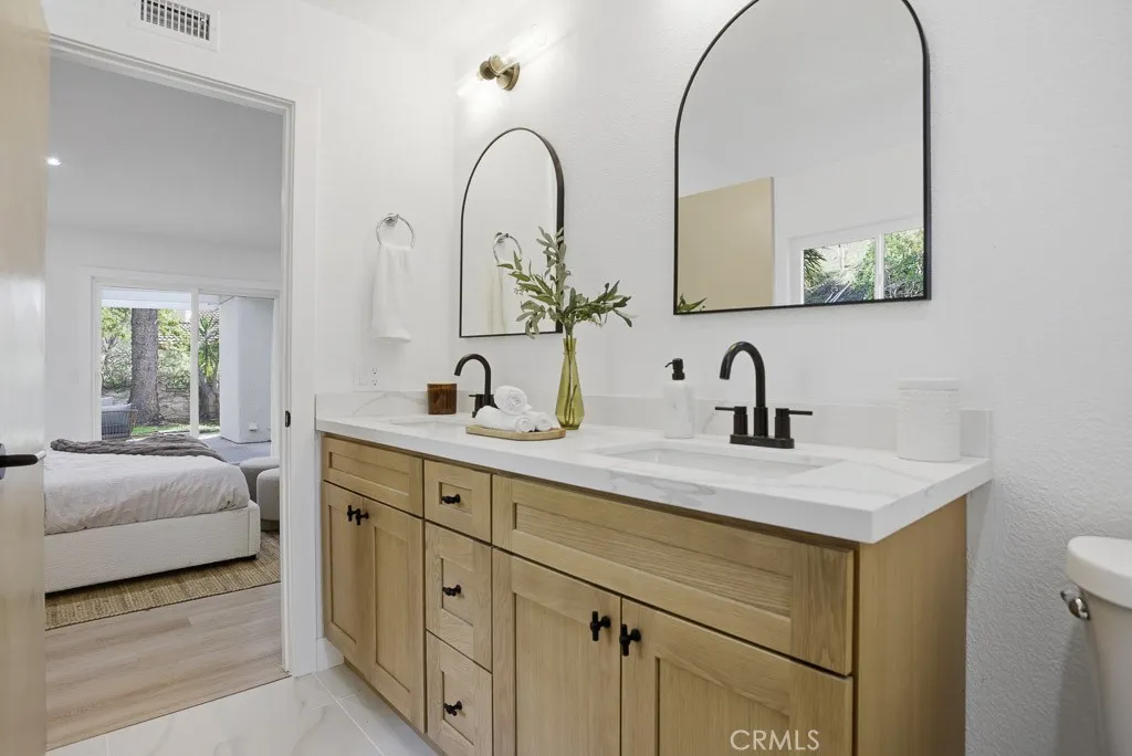 1069 Belleza Street, Camarillo, California 93012 home-pic-25