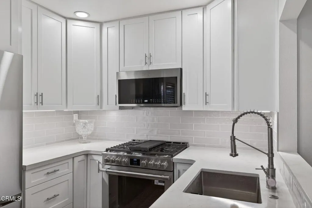 4430 Antigua Way, Oxnard, California 93035 home-pic-27