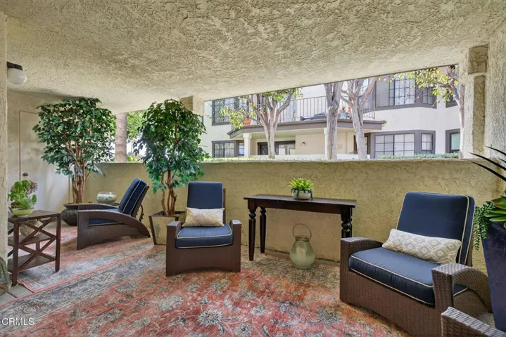 16-web-or-mls-UpmarketMedia-4430Ant-028