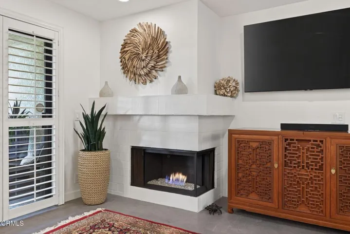 11-web-or-mls-UpmarketMedia-4430Ant-014