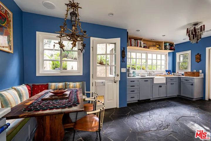 8066 Woodland Lane, Los Angeles, California 90046